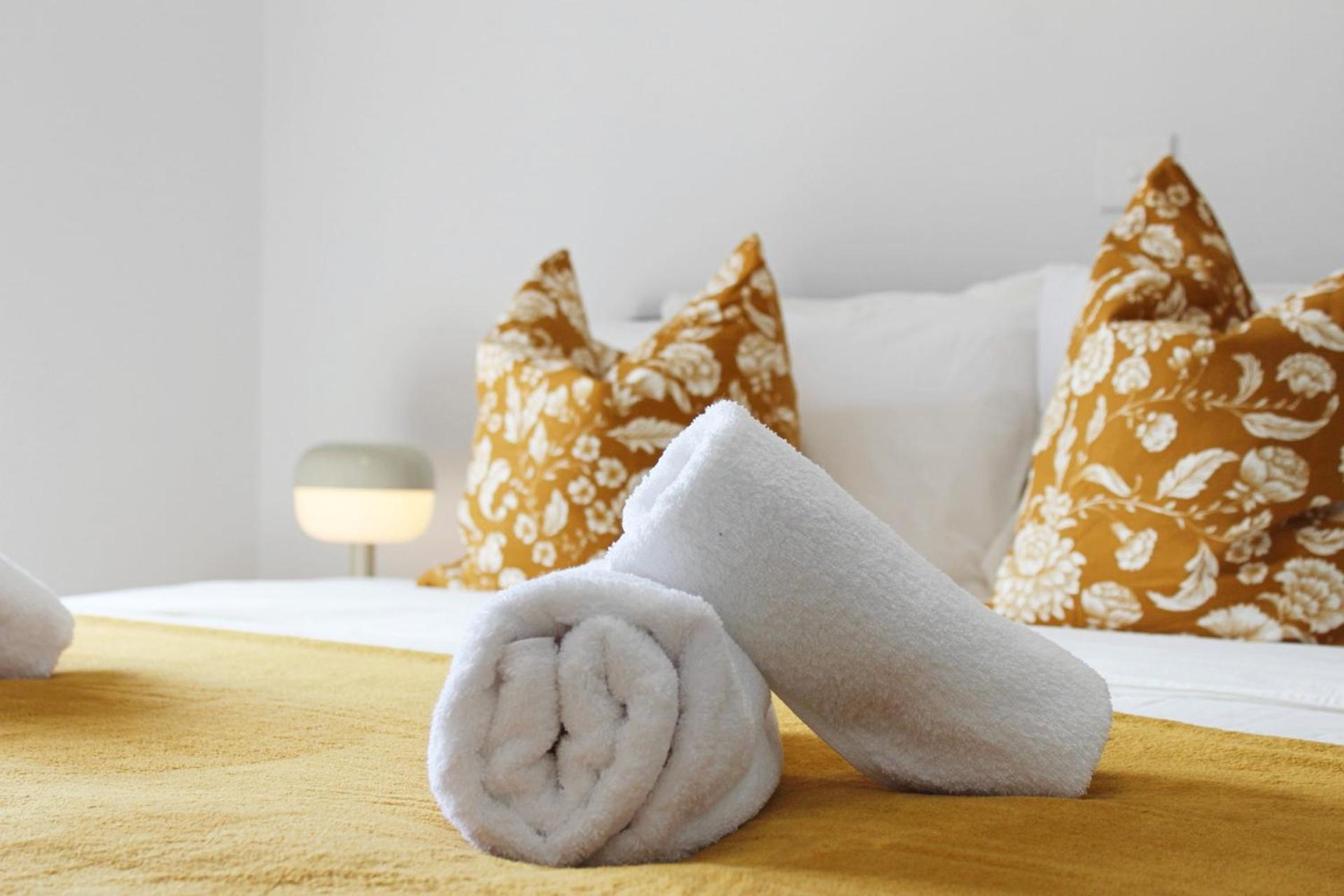 Апартаменти Luxury At Mackenzie With Private Parking And Balcony