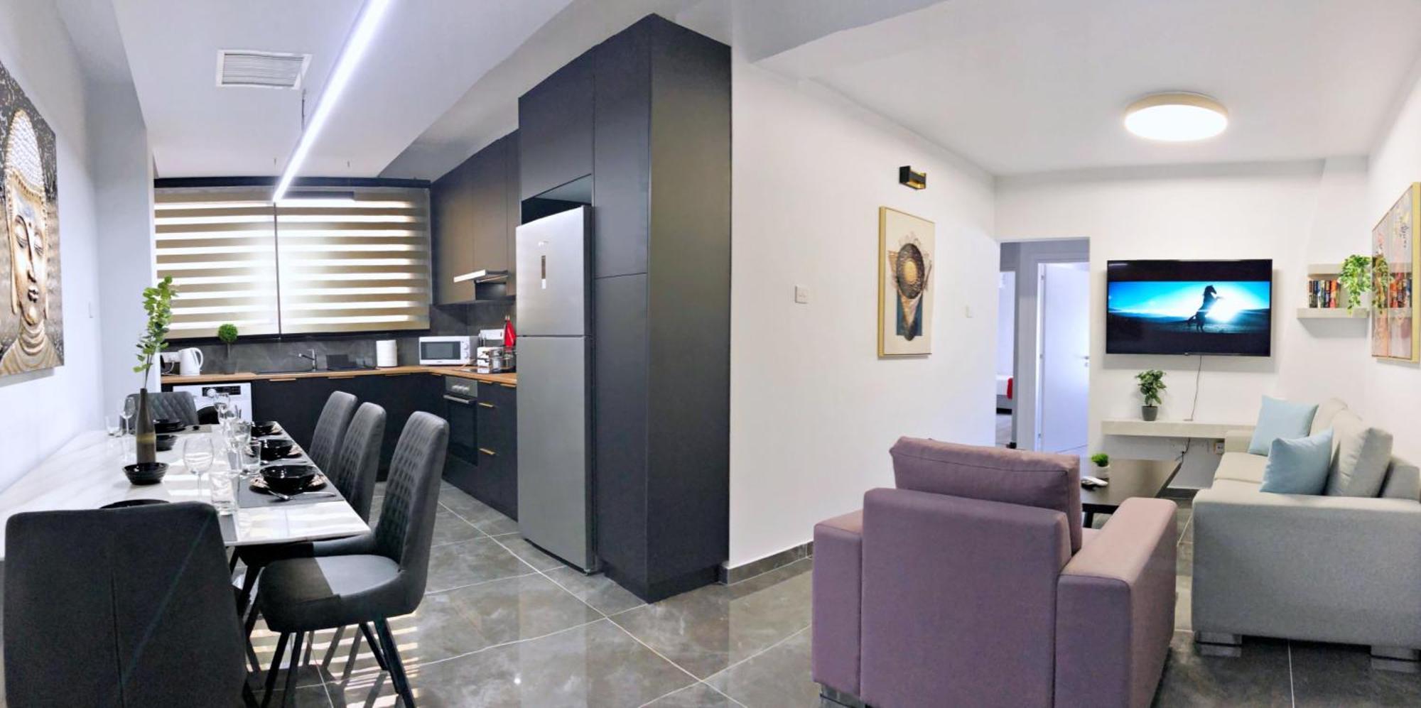 Luxury At Mackenzie With Private Parking And Balcony Ларнака